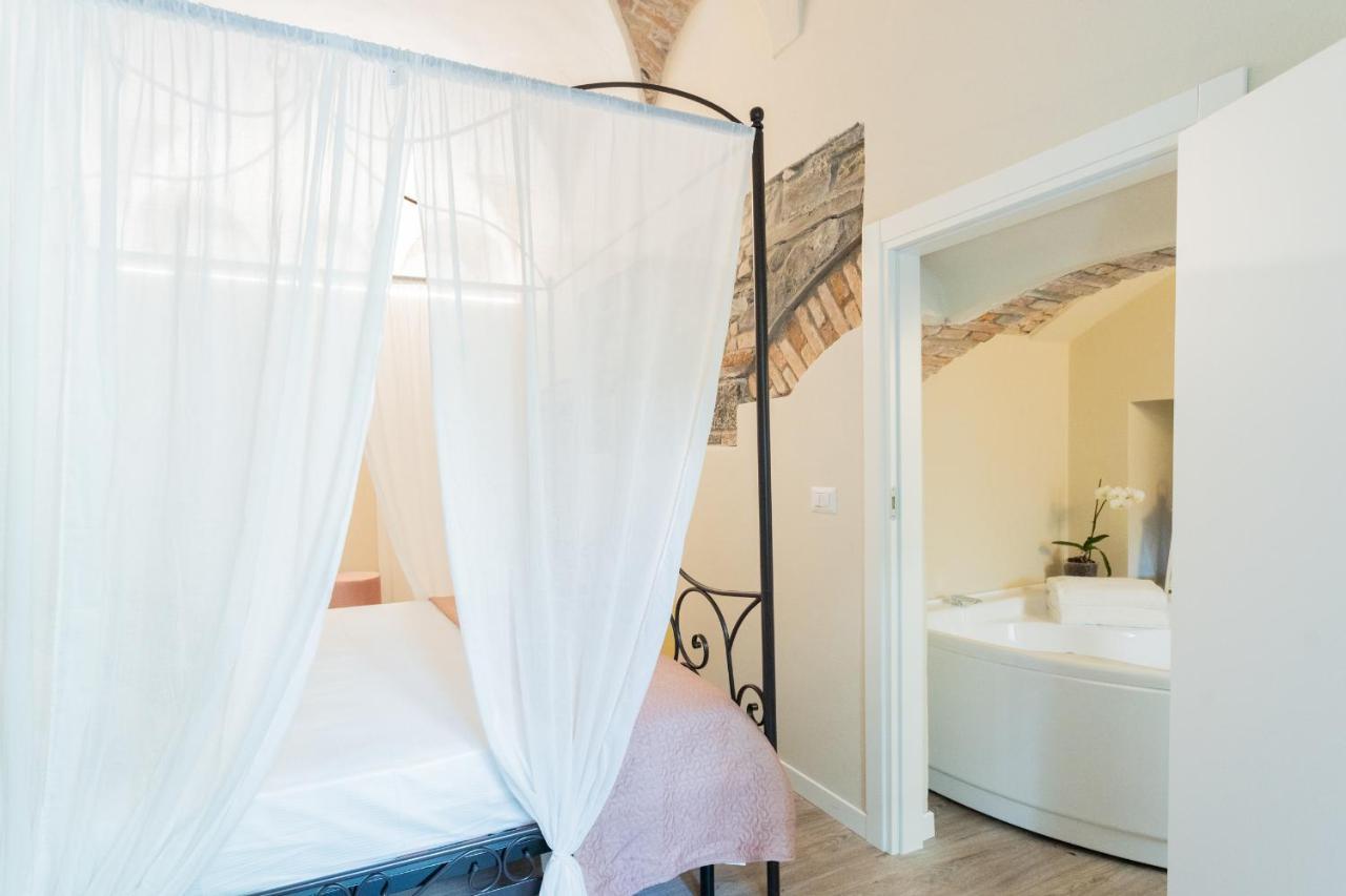 Romantic Escape City Centre With Jacuzzi & Parking By Rent All Côme Esterno foto