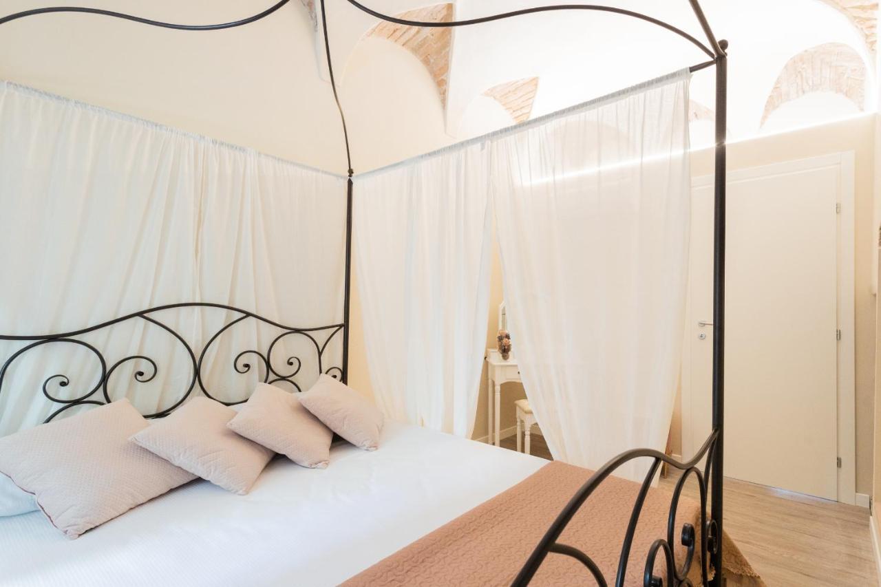 Romantic Escape City Centre With Jacuzzi & Parking By Rent All Côme Esterno foto