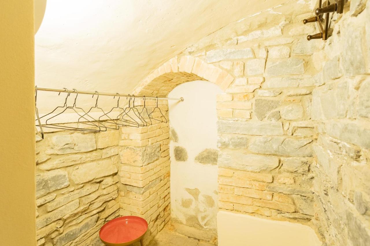 Romantic Escape City Centre With Jacuzzi & Parking By Rent All Côme Esterno foto