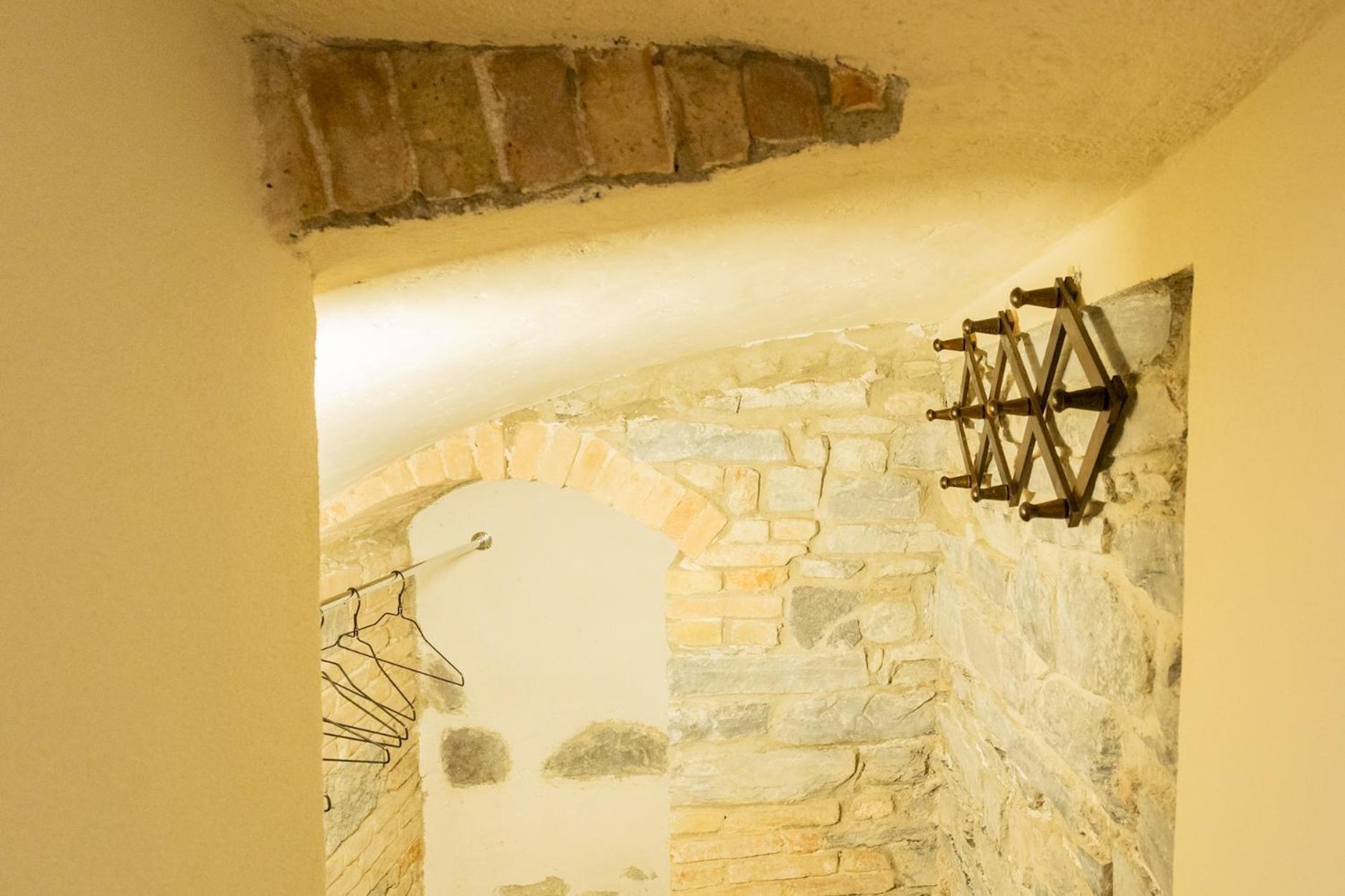 Romantic Escape City Centre With Jacuzzi & Parking By Rent All Côme Esterno foto