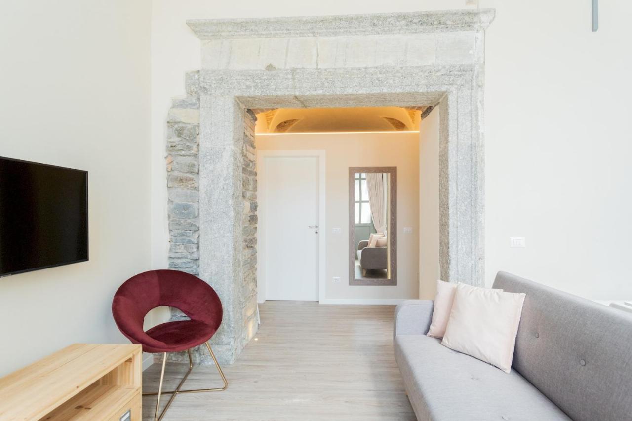Romantic Escape City Centre With Jacuzzi & Parking By Rent All Côme Esterno foto