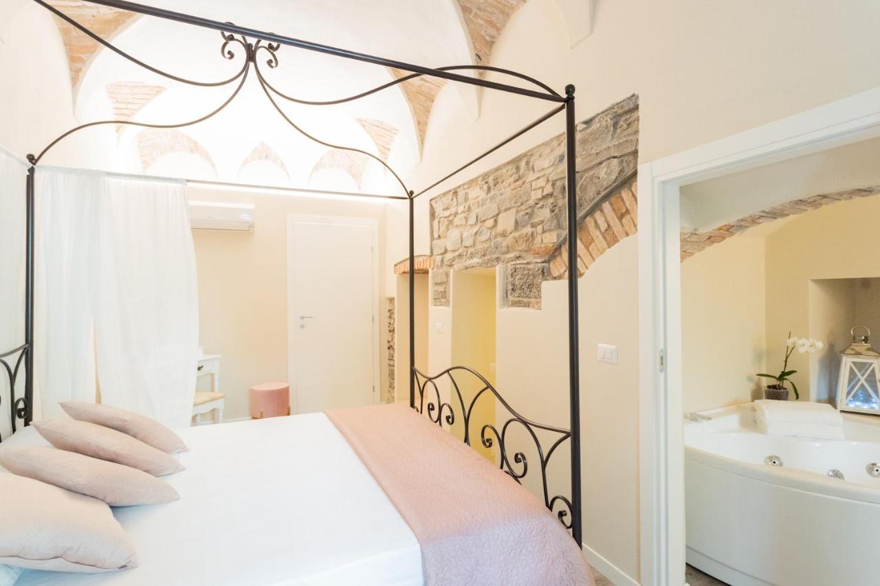 Romantic Escape City Centre With Jacuzzi & Parking By Rent All Côme Esterno foto