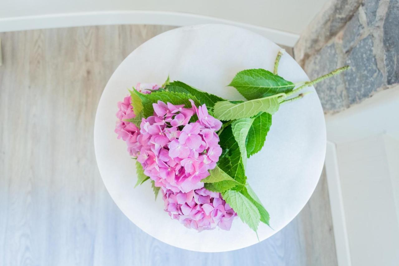 Romantic Escape City Centre With Jacuzzi & Parking By Rent All Côme Esterno foto