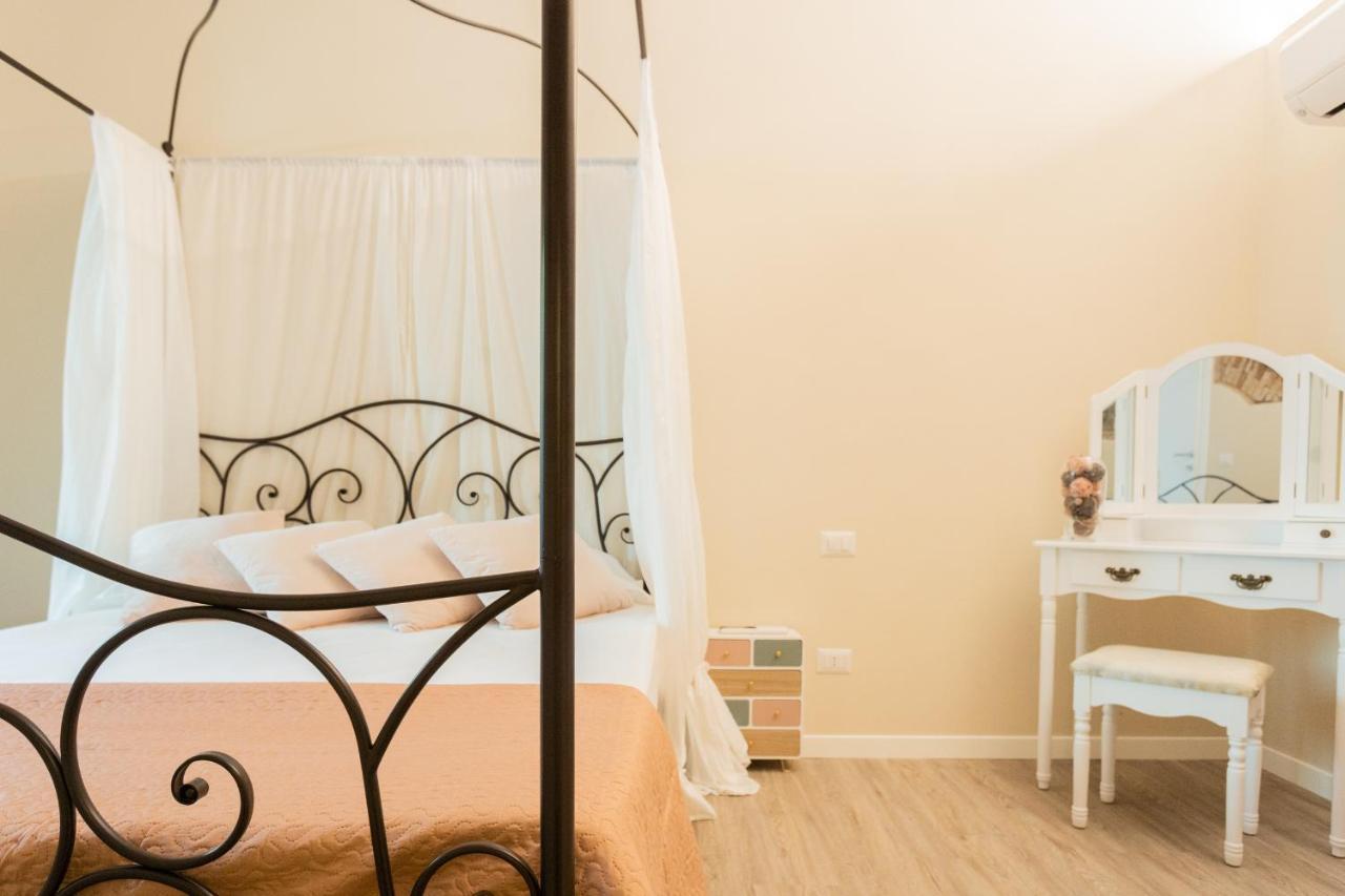 Romantic Escape City Centre With Jacuzzi & Parking By Rent All Côme Esterno foto