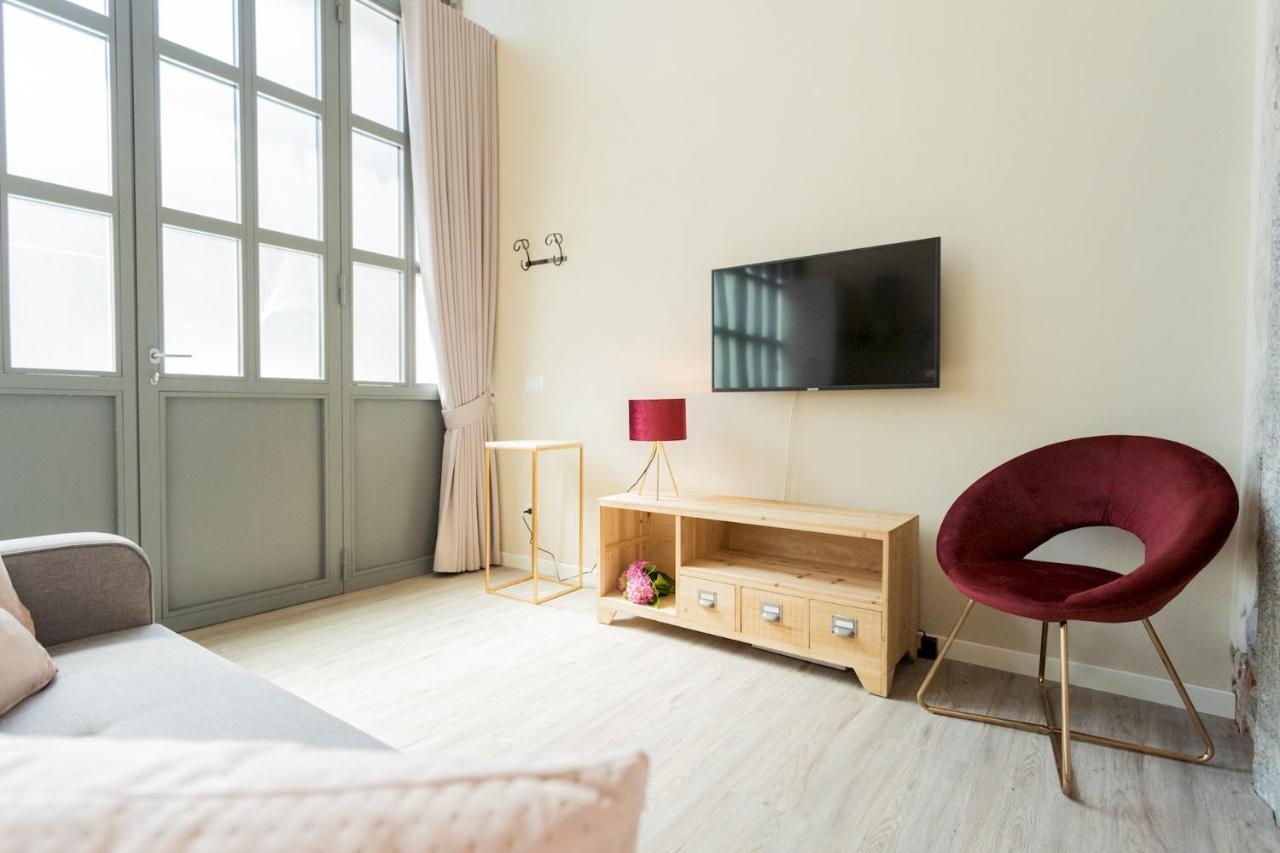 Romantic Escape City Centre With Jacuzzi & Parking By Rent All Côme Esterno foto